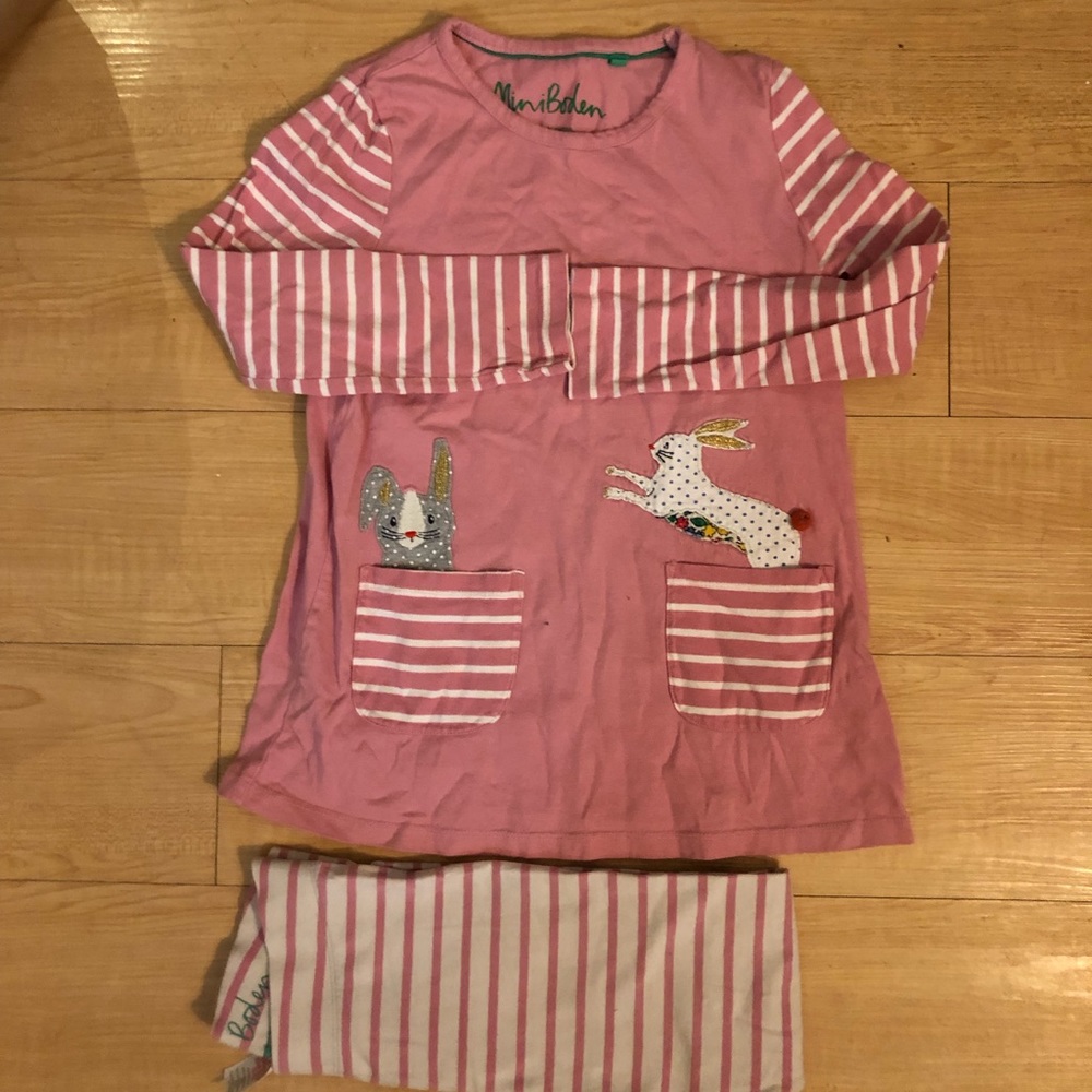 Mini Boden top and leggings size 7/8-flaws